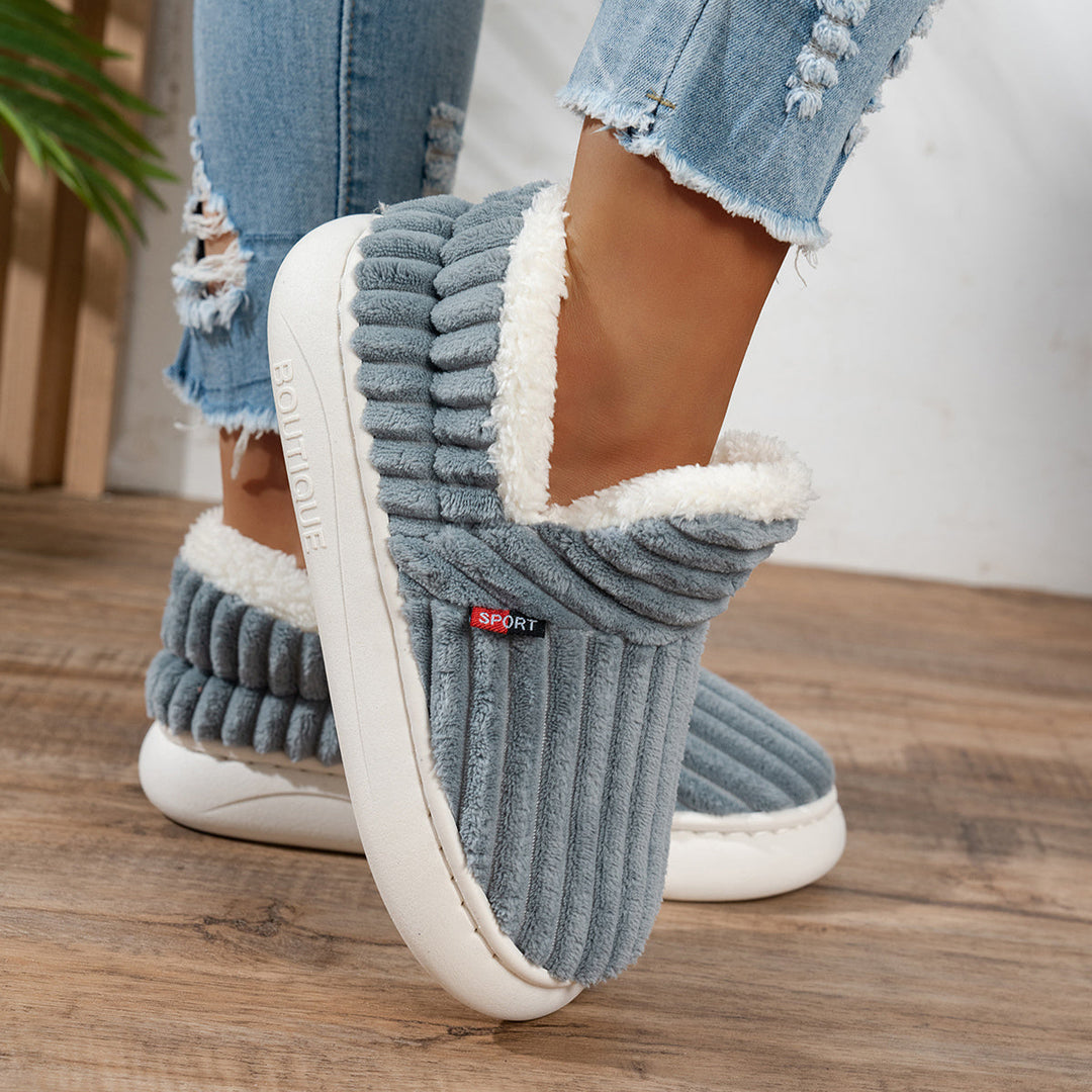 Hayden Zuri™ | Chaussons Douillets et Confortables