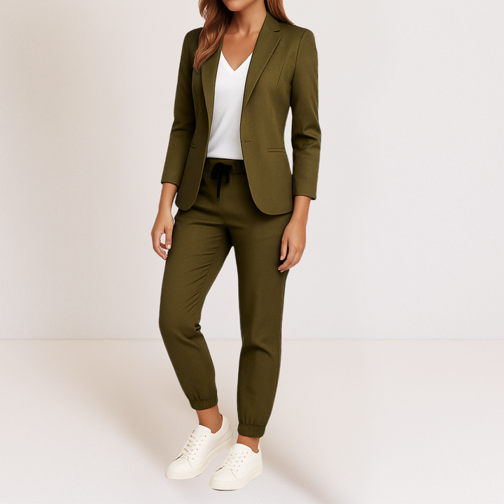 Monique | Élégance Moderne dans un Ensemble Confortable
