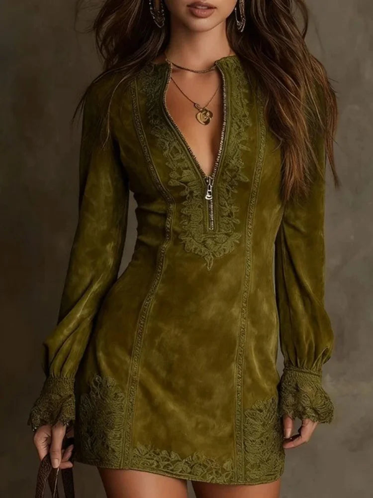 Robe courte en daim à lacets - Élégance Féminine