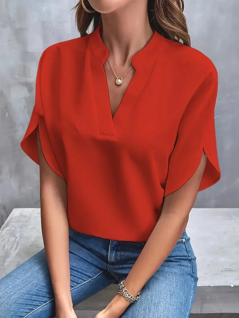 Delia | Blouse Élégante à Col V