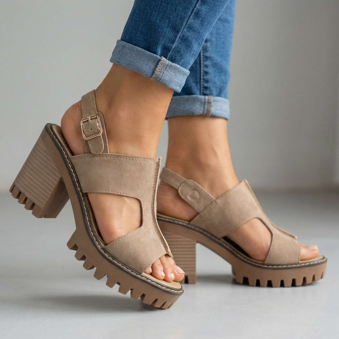 Talons Larissa
