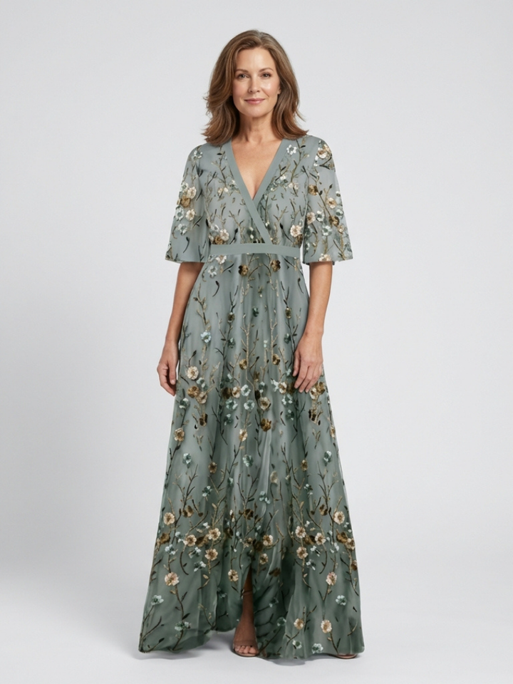 Evadne | Maxi Robe Brodée à Col en V