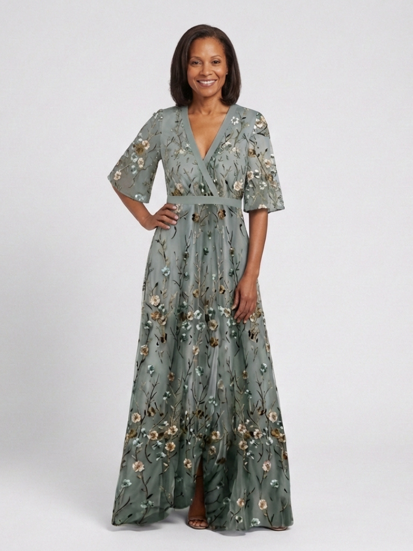 Evadne | Maxi Robe Brodée à Col en V