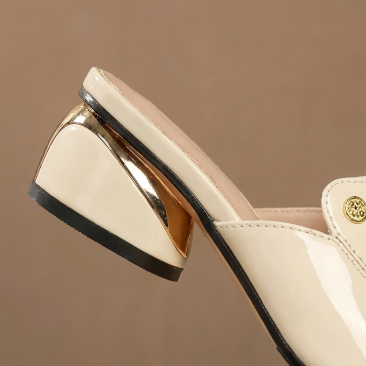Talons à glissière en vernis mauve