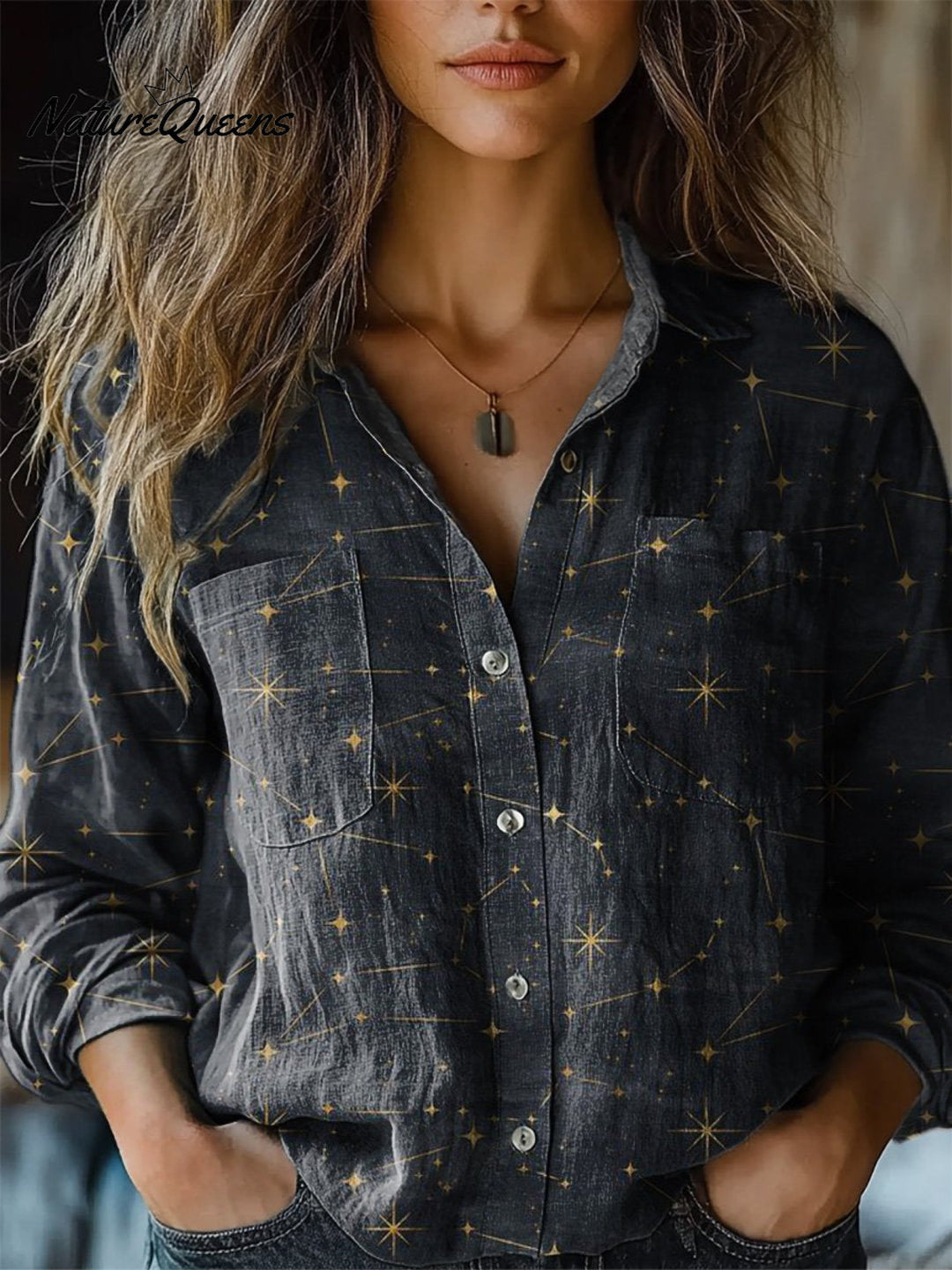 Chloe | Chemise en coton doux à manches longues pour femmes, ornée d'un motif de ciel nocturne et d'étoiles